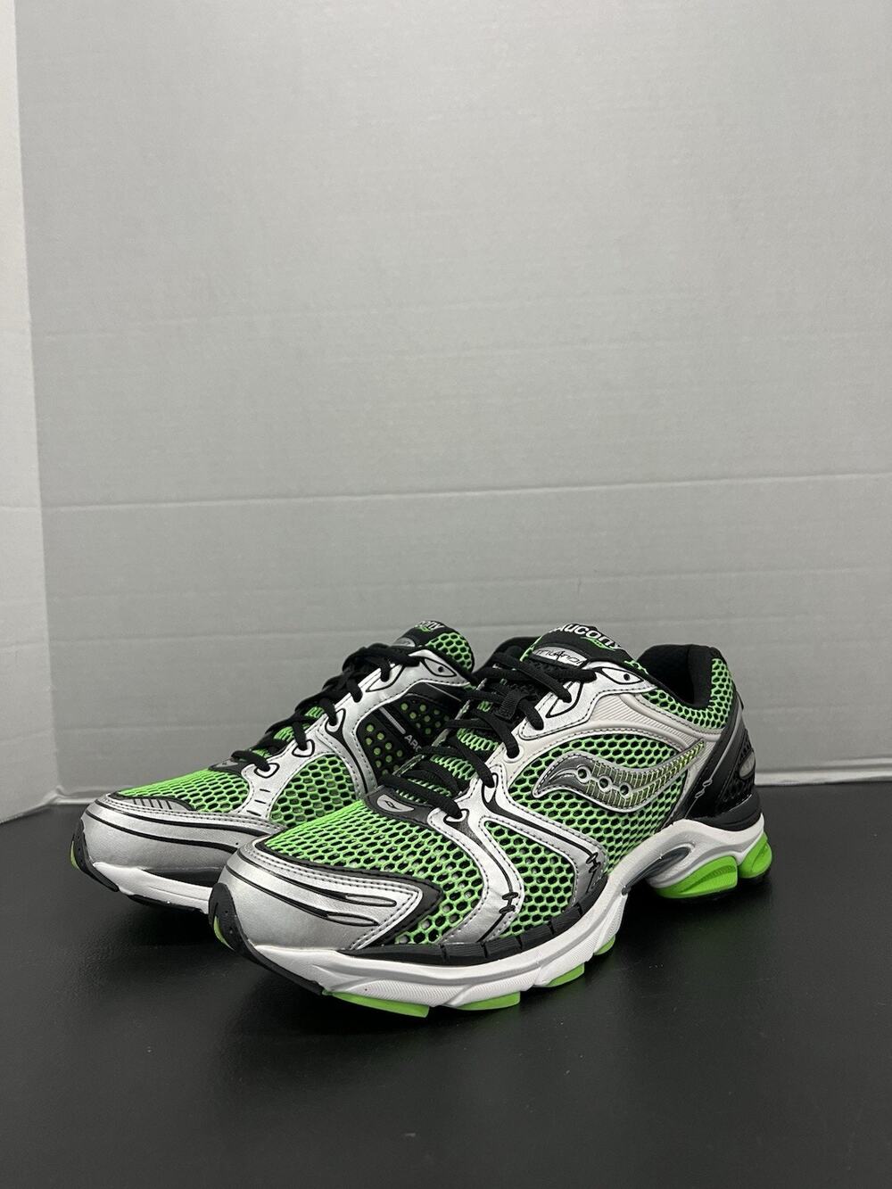 Saucony ProGrid Triumph 4 Green Silver S70704 9 Size 8.5 Men Mesh Runner Y2K